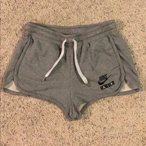 NIKE SHORTS!!
